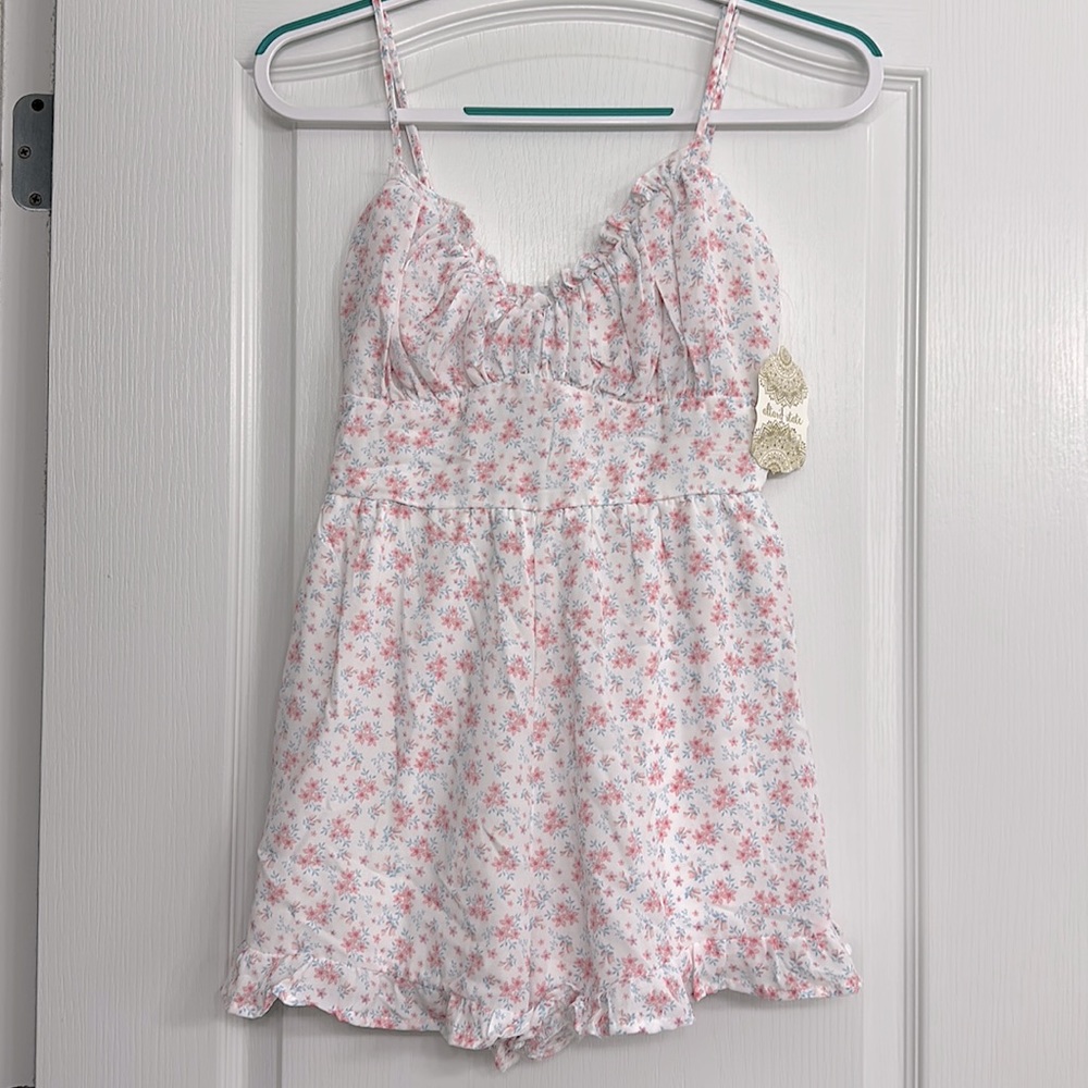 Altar’d State Romper Size L